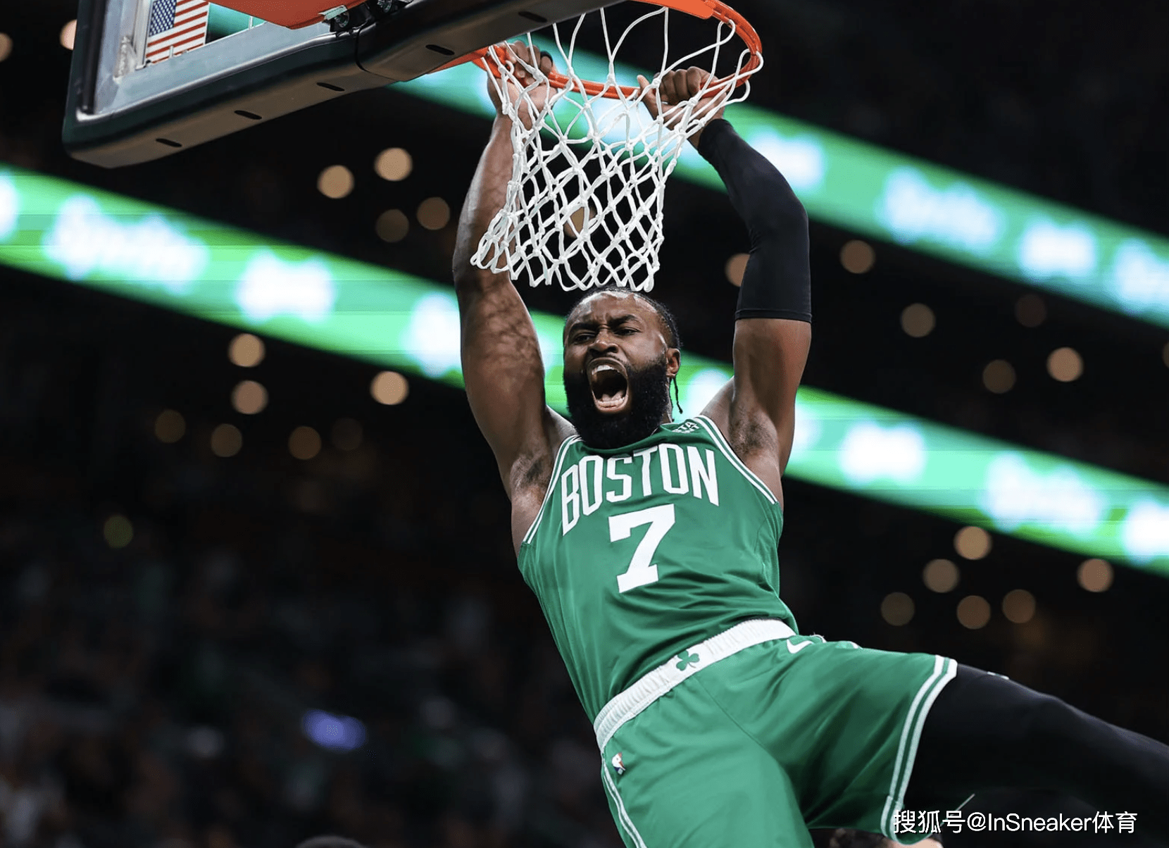 年首次入役 年首次入役