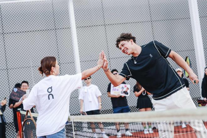 进入决赛 进入决赛