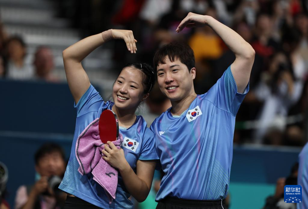 工作人员的 工作人员的