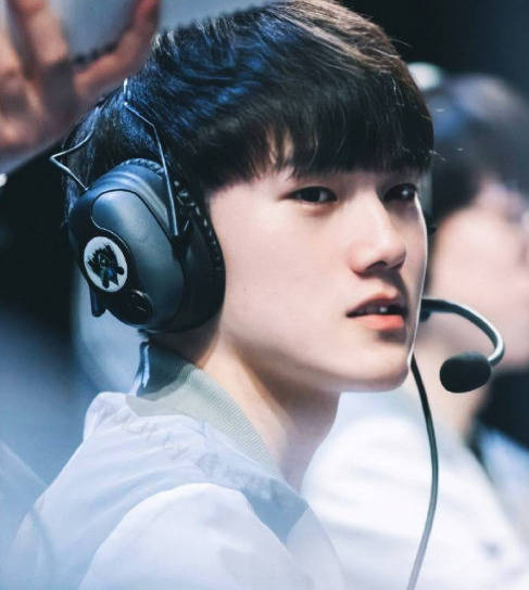 激烈的足球 激烈的足球