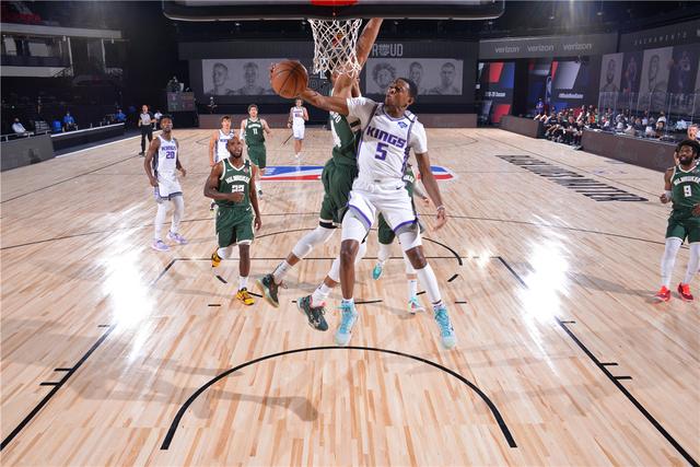 的舞台上 的舞台上